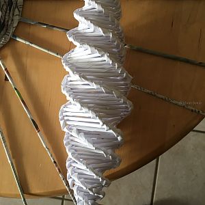 Eiszapfen aus Papierröllchen