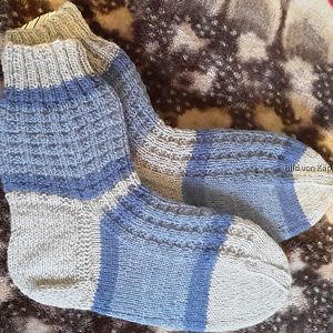 Socken mit einfachem Muster