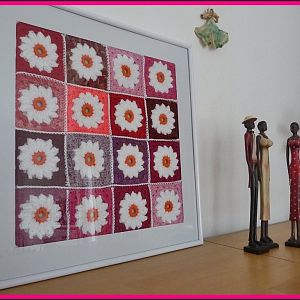 Wandschmuck mit Blütengrannys