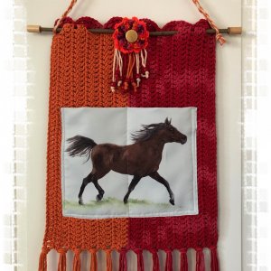 Wandteppich für die Therapiekinder zur Erinnerung an ihr Pferd