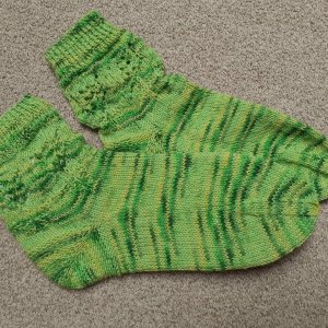 Jahreszeiten- Socken Frühling Mai 2021.jpg