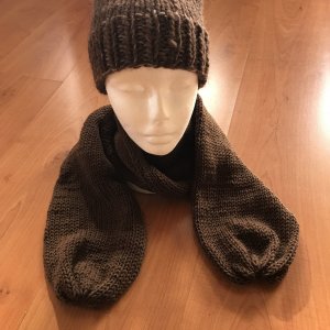 Mütze und Schal