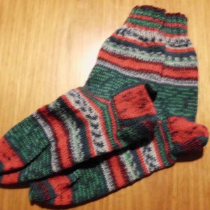 Socken aus Weihnachtswolle.JPG