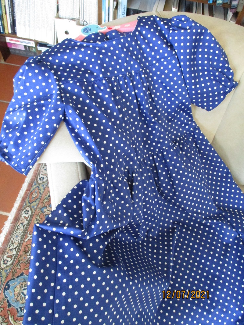 Kleid A Detail (2).JPG