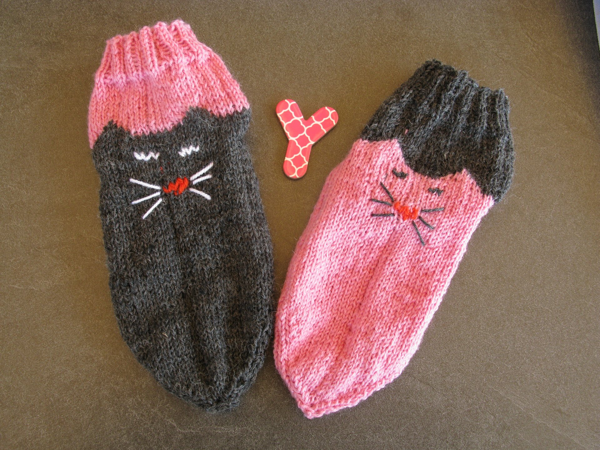 Ying Yang Kitty Ankle Socks